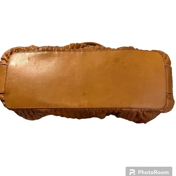 Vintage Giorgio Armani Tan Pleated Lamb Leather Shoulder Bag Satchel - Picture 3 of 15